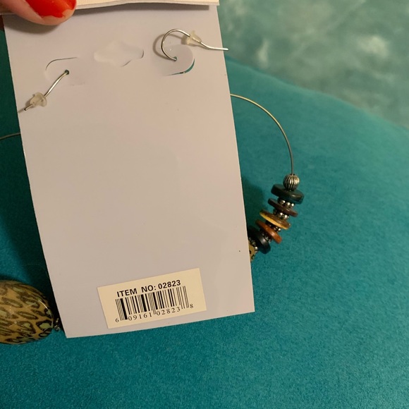 Fashion Earrings - Picture 3 of 3